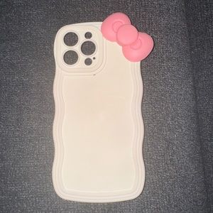 HELLO KITTY Cream and Pink Bow Textured Phone Case